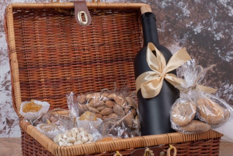 A Guide to the Best Chinese New Year Hampers this Year of the Horse A Guide to the Best Chinese New Year Hampers this Year of the Horse